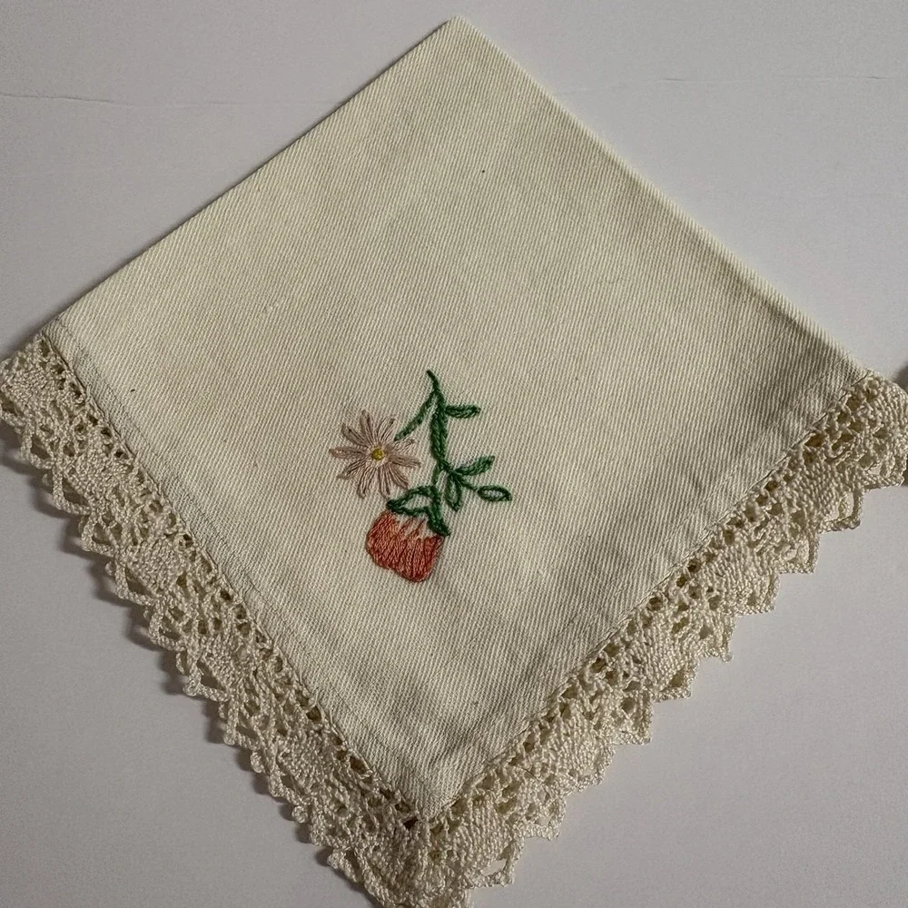 Vintage Hand Embroidered Flower Linen Tea Towels Lace Trim Lot Of 2 Cottage 10